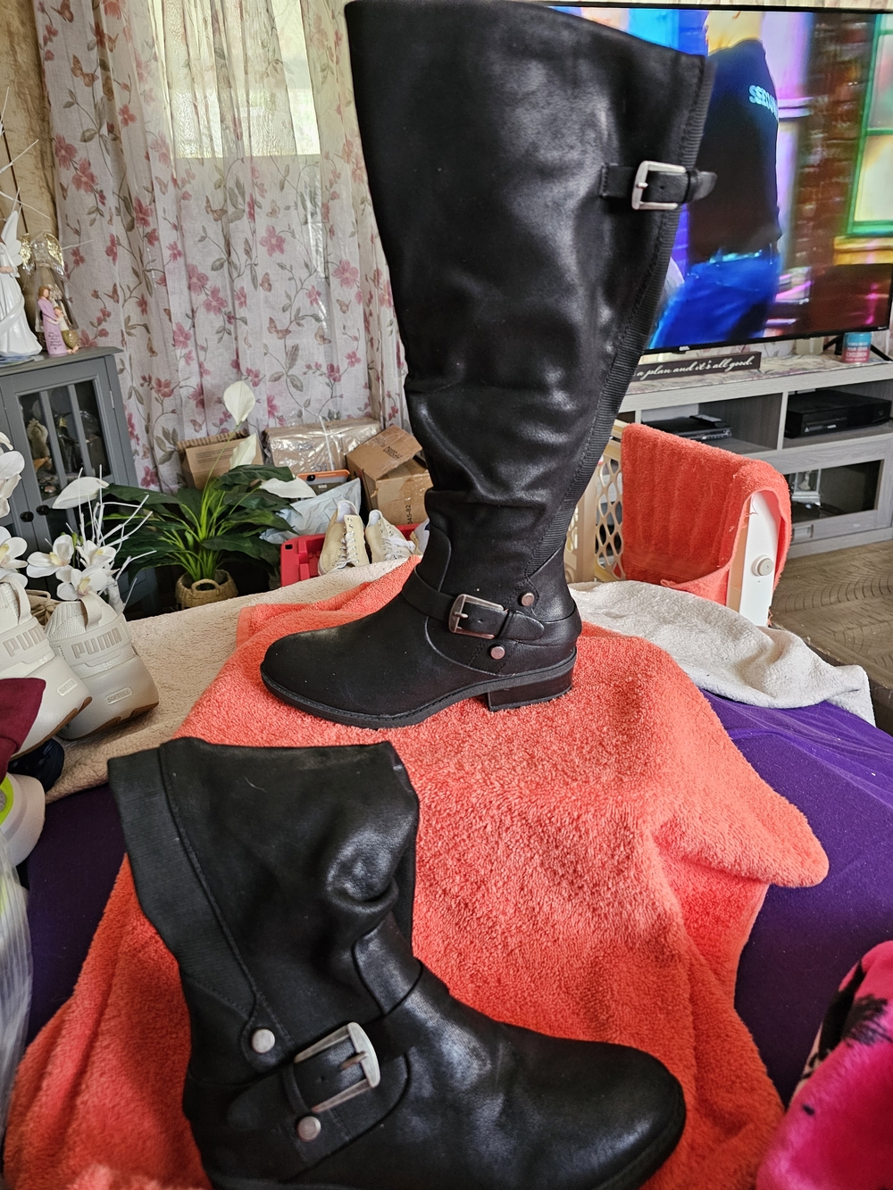 Baretraps Yanessa2 Tall Slouch Riding Boots in black. Women's NWOT